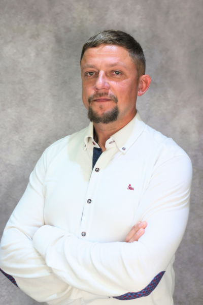 Pavlo
Real Estate Agent
RU
UA
EN