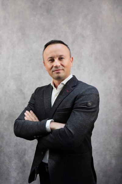 Vitaliy
Real Estate Agent
UA
RU